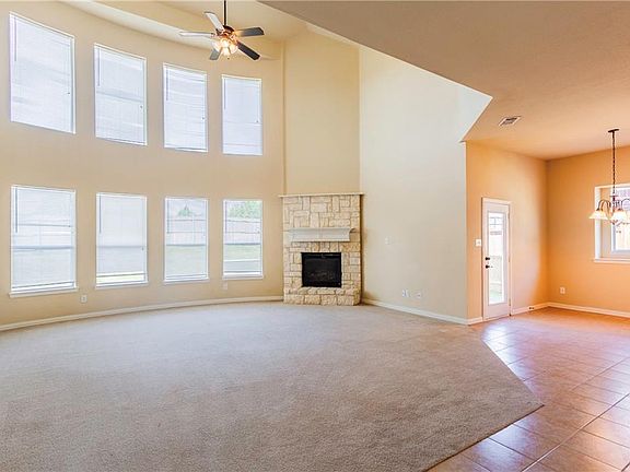 4th image of 205 Lacrosse Ln