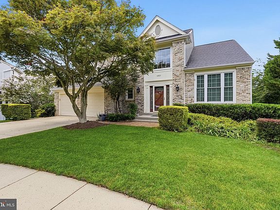 3rd image of 6803 Marleigh Ct