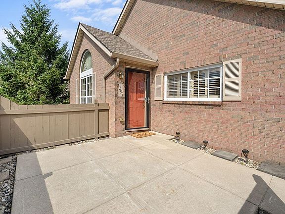 3rd image of 1297 Amberlea Dr E #12