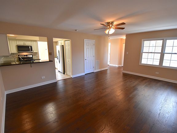 3rd image of 15732 Liberty Ct #000
