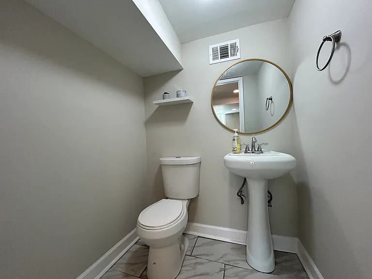 2184 Wingate St SW — Photo 12
