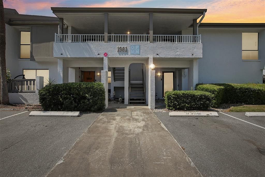 1981 Lakewood Club Dr S #4-N