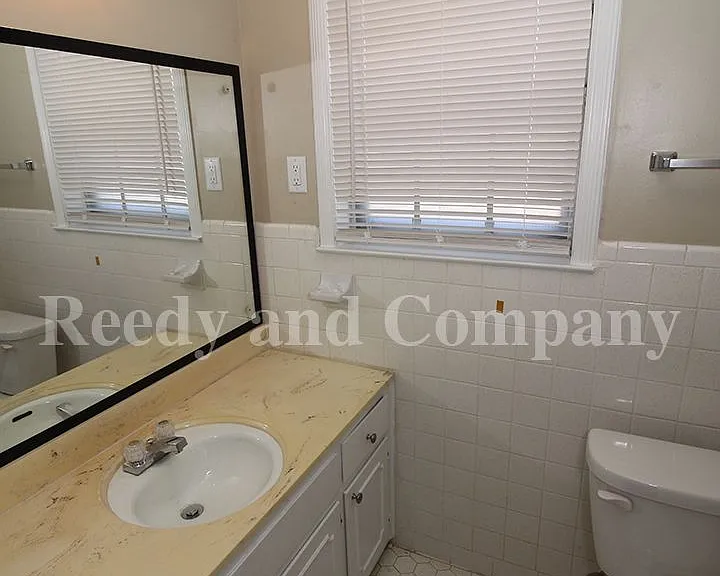 3235 Fox Chase Dr — Photo 22