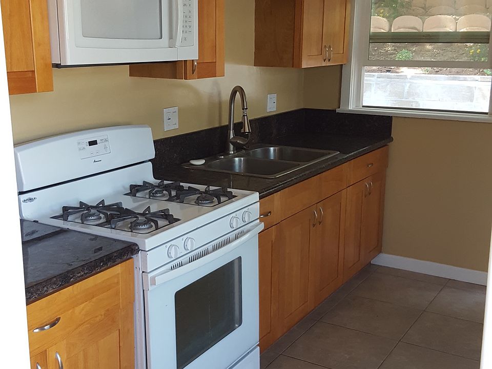 2nd image of 391 E Mountain St