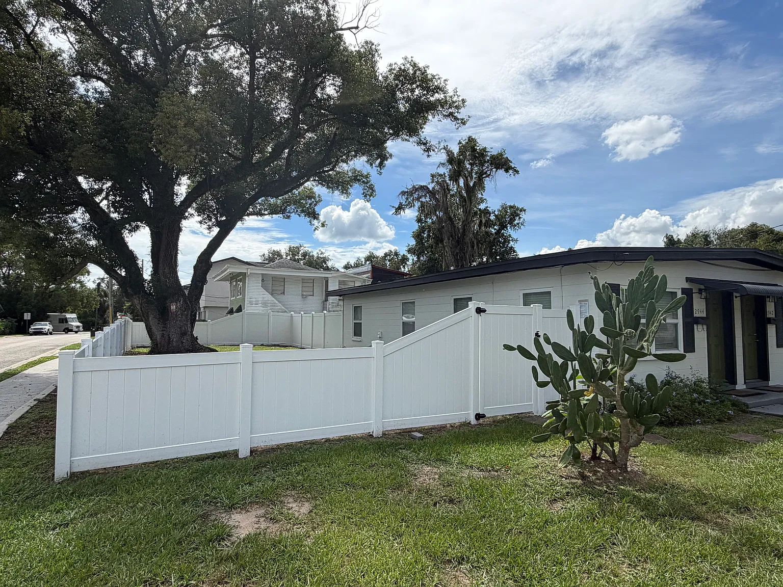 2 bed, 600 sqft, $1,375 — Photo 2