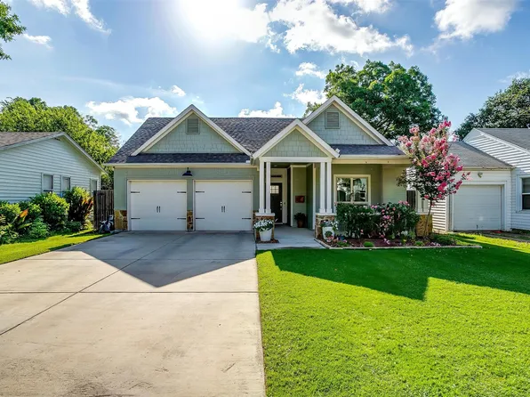 2733 Townsend Dr, Fort Worth, TX 76110