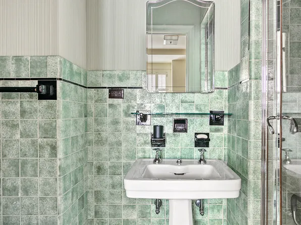 15 West 81st Street image 10 of 15