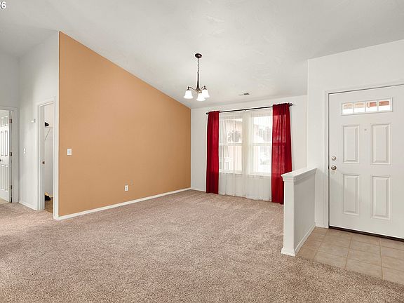 4th image of 176 Othello Ave