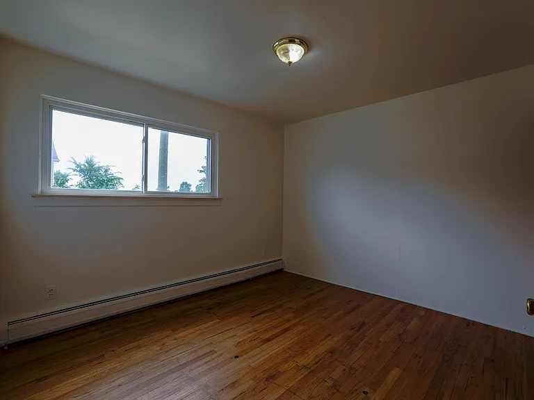 29250 Longview Ave #14 — Photo 6