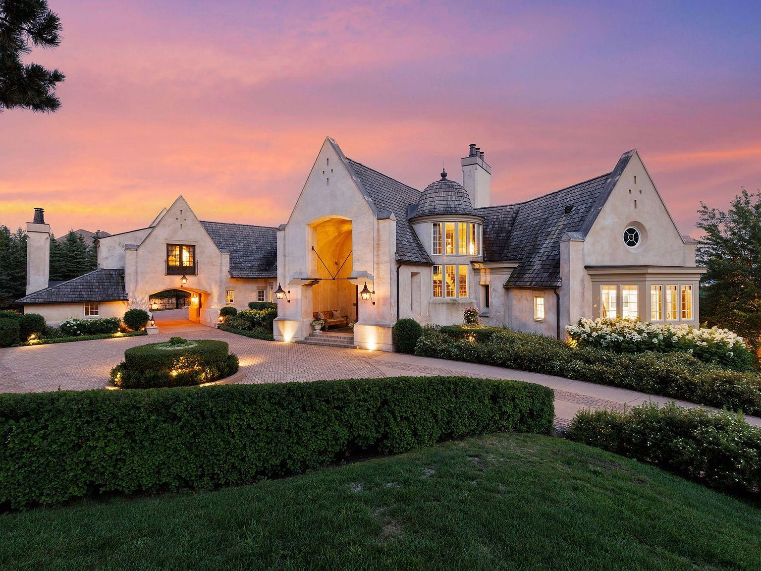 10675 Cavallo Rdg, Eden Prairie, MN 55347 | MLS #6767808 | Zillow