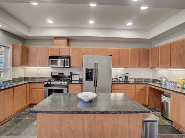 675 White Oak Cir #330