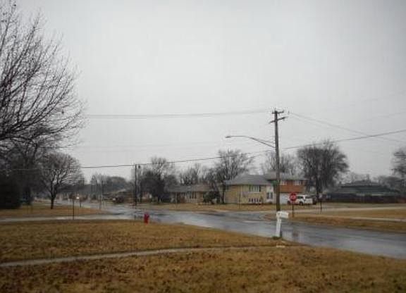 2nd image of 7606 S Oketo Ave