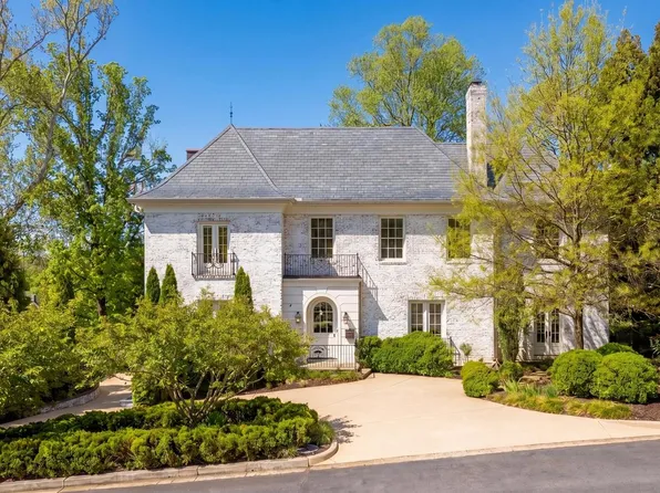 2101 Foxhall Rd NW, Washington, DC 20007