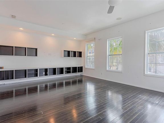4th image of 2595 Joslin Pl