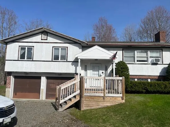 1049 Pushaw Road, Glenburn, ME 04401