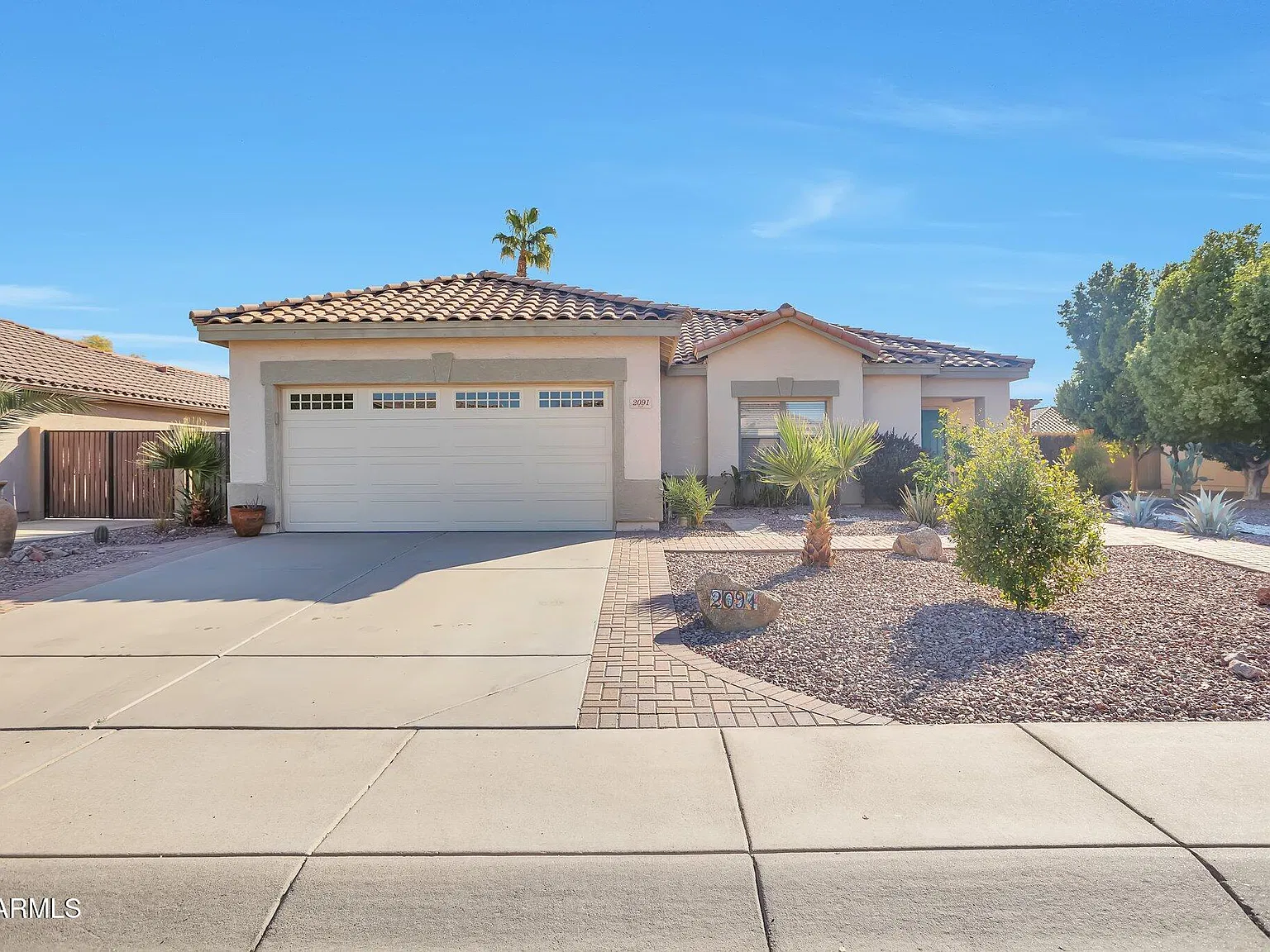3 bed, 5.0 bath, 1640 sqft, $3,150 — Photo 4