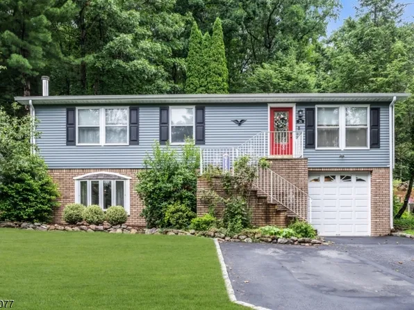 76 Valley View Dr, Rockaway, NJ 07866