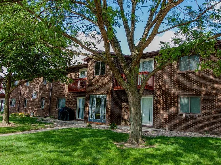2208 Todd Dr — Photo 7
