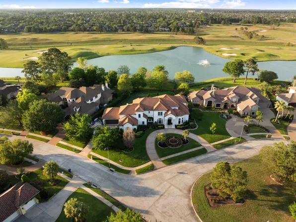 82 Manor Lake Estates Cir, Spring, TX 77379