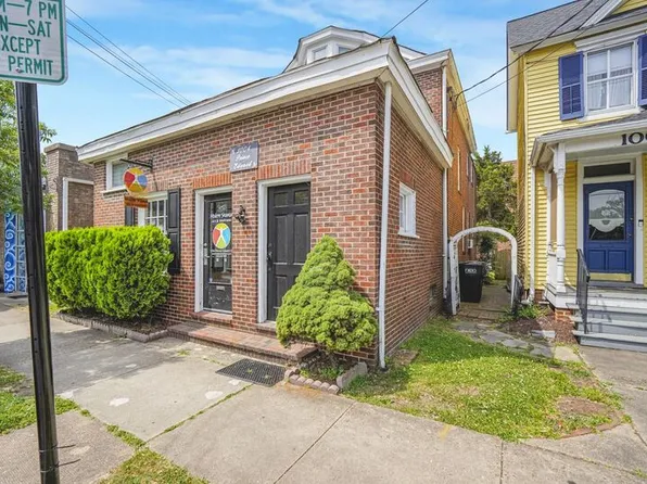 1004 Prince Edward St, Fredericksburg, VA