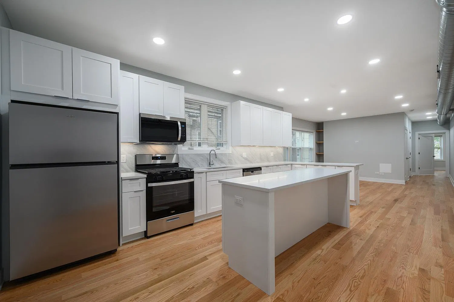 3942 N Bell Ave — Photo 4