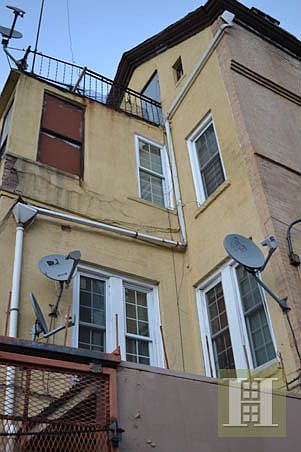 Building Photo 4