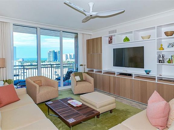 4th image of 1350 Main St Unit 1004