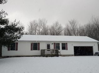 1225 Bossett Rd, Ravenna, MI 49451