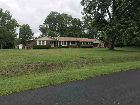 110 Plantation Pl, Perry, GA 31069