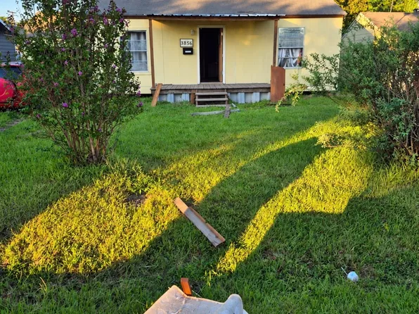 3856 Lincoln Ave, Groves, TX 77619