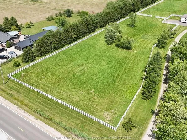 1420 County Road 31, Lakeshore, ON N0R 1S0