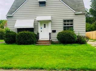 5473 Thomas St, Maple Heights, OH 44137