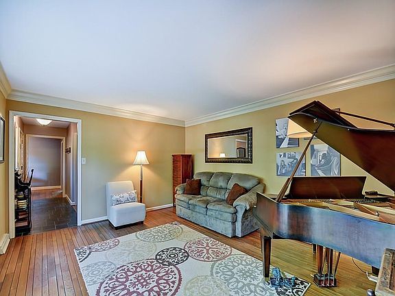 5th image of 3226 Lincoln Ct