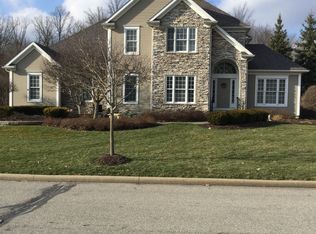 23 Stratford Rd, Hudson, OH 44236