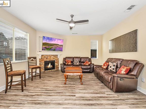 4th image of 1536 Portofino Dr