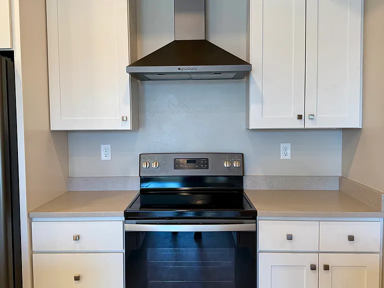 1295 Thomas Dr #204 — Photo 17