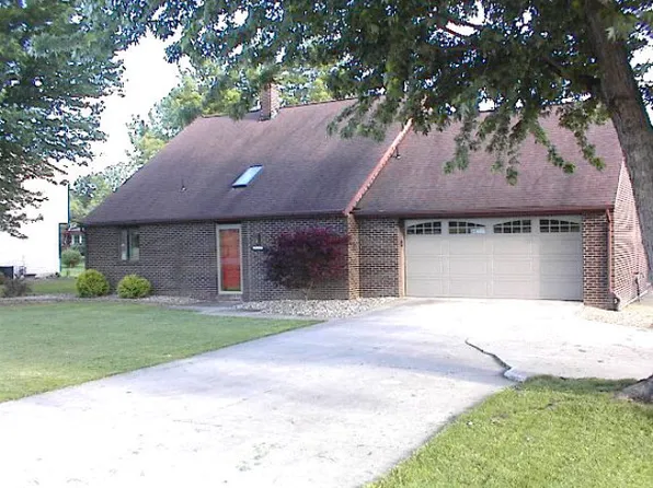 1217 W Southern Ave, Bucyrus, OH 44820