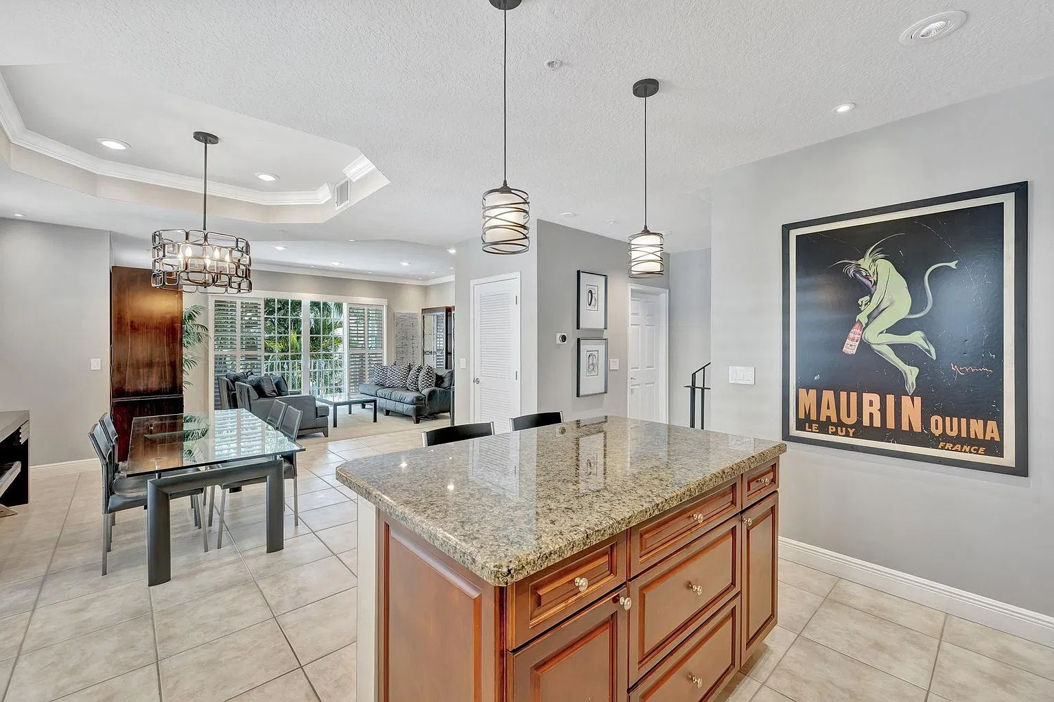 3 bed, 3.5 bath, 2403 sqft, $4,300 — Photo 4