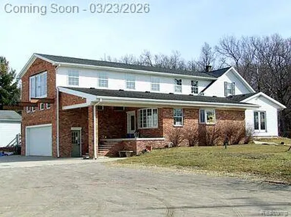 1920 Lakeside Rd, Erie, MI 48133