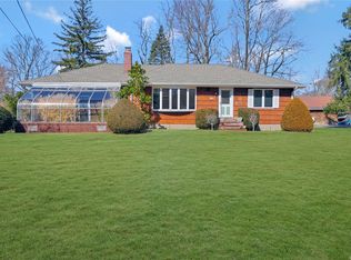 619 Townline Rd, Hauppauge, NY 11788