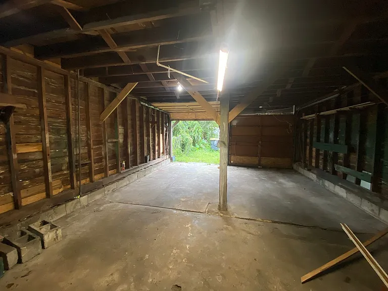 2317 Bertha St — Photo 10