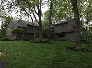 9203 Old Coach Rd, Cincinnati, OH 45249