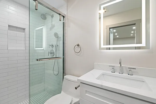 Rented by Compass | media 50