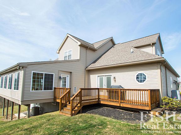 2nd image of 220 Whispering Ln