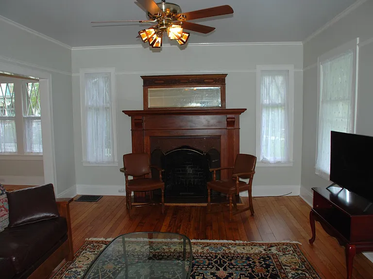 8325 Main Rd — Photo 4
