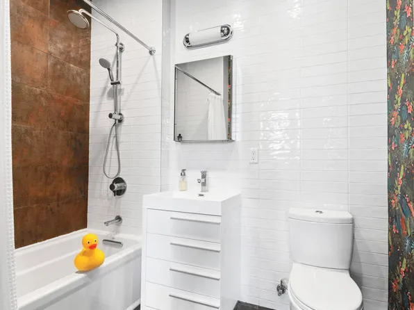 222 Withers Street image 13 of 14