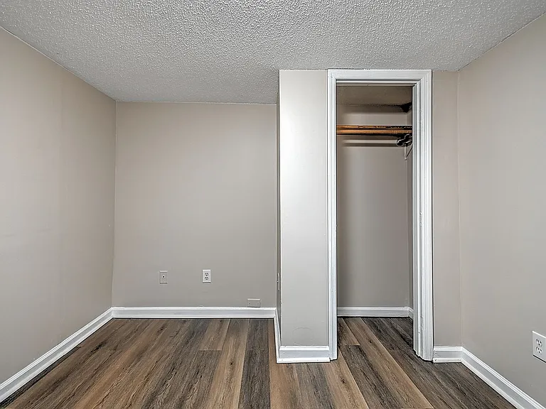 305 Moorland Dr — Photo 14