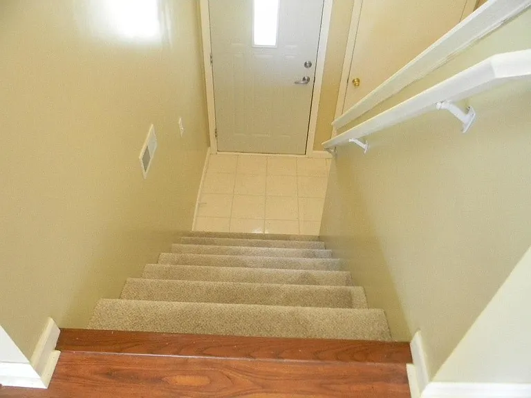 1016 Odell Farm Ln — Photo 3