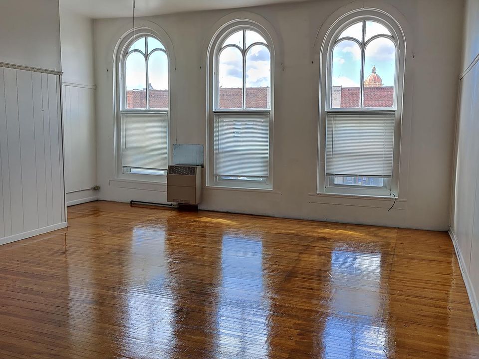 1st image of 107 1/2 2nd St E