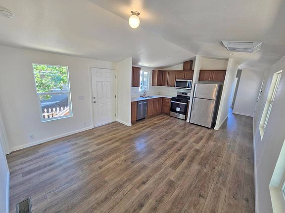 3rd image of 1342 Hannah Ave #124